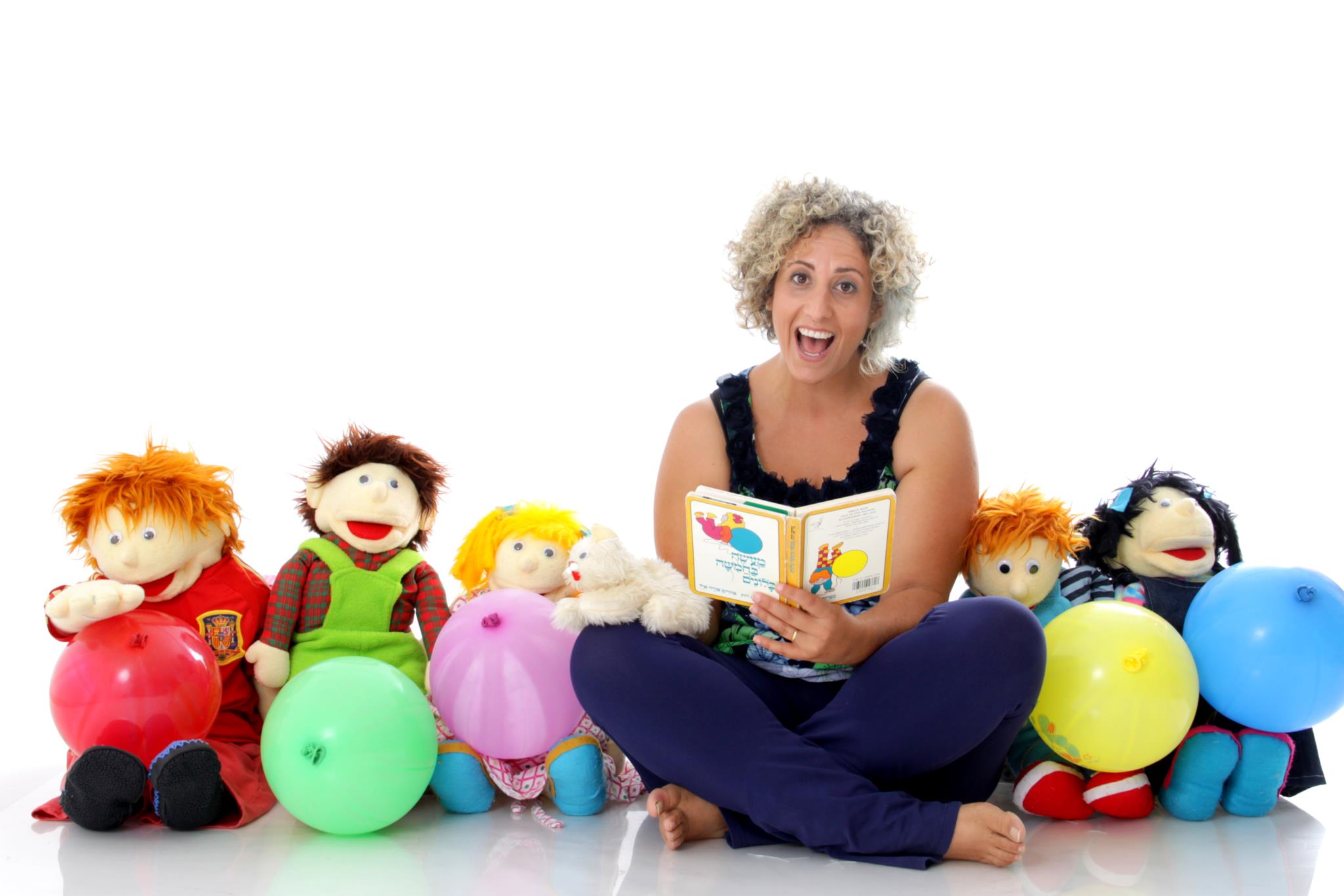 הצגה לקטנטנים בגילאי 2-6 בהנחיית תיאטרון הבובות של דבי בלונים מכל מיני צבעים תשלום עבור הילד.ה בלבד בליווי הורה